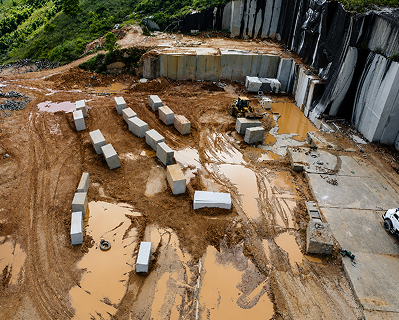 Verde Gloria quarry blocks